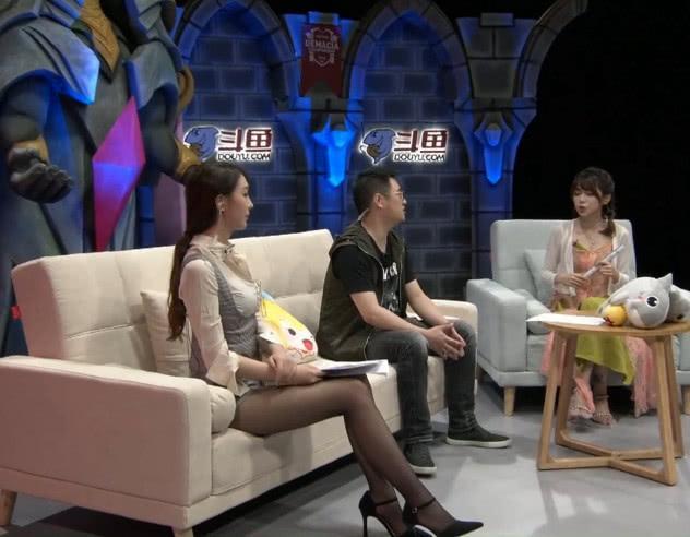 关于电竞总决赛焦点战:中原雄狮队淘汰对手渝州雷豹队,外线火力全开。战术板得到兑现的信息 关于电竞总决赛焦点战:中原雄狮队淘汰对手渝州雷豹队,外线火力全开。战术板得到兑现的信息