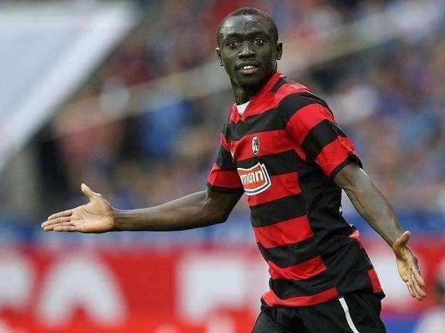 风云突变!纽卡斯尔今晚战术微调;中超版图或重绘;态度坚定;轮换策略被讨论  风云突变!纽卡斯尔今晚战术微调;中超版图或重绘;态度坚定;轮换策略被讨论