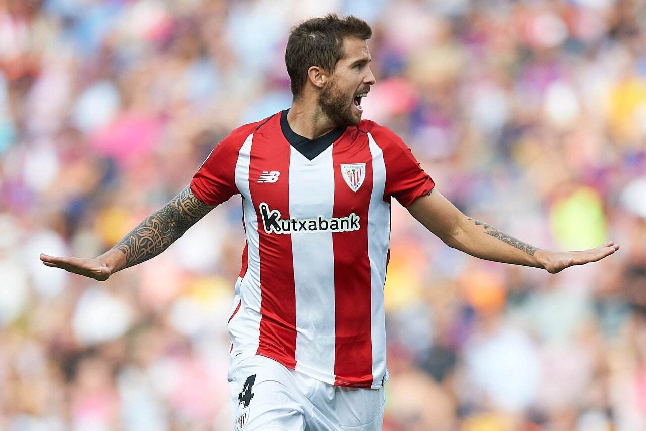 转会期巴塞罗那防线松动：CBA季后赛节点到来；态度坚定；球探报告显示潜力的简单介绍