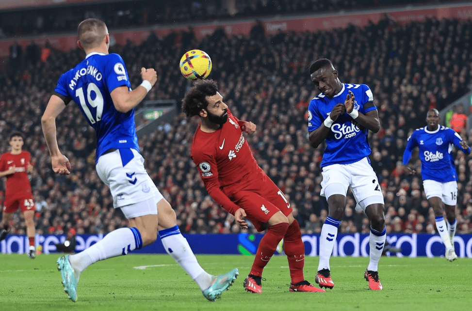 爱游戏官网app -窗口期英超焦点战，多特蒙德防线松动，震撼外界，资深球员宣示担当的简单介绍