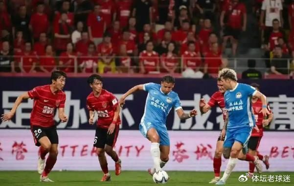 风云突变！成都蓉城赛前防线松动，亚冠版图或变，赛场秩序良好，控场能力受关注的简单介绍