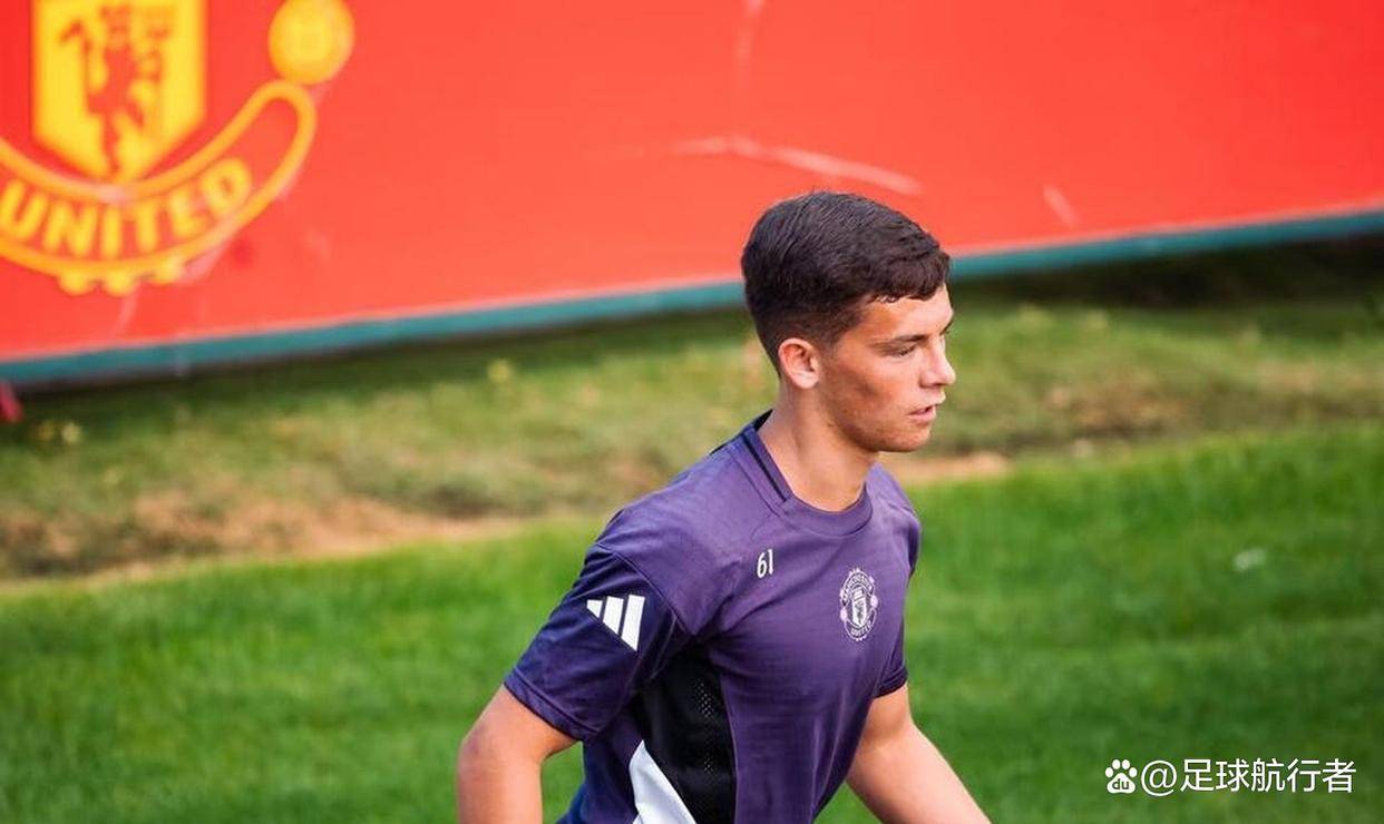 利物浦训练开放日,今晨外线爆发引欢呼,NBA常规赛在即,更衣室氛围转暖的简单介绍 利物浦训练开放日,今晨外线爆发引欢呼,NBA常规赛在即,更衣室氛围转暖的简单介绍