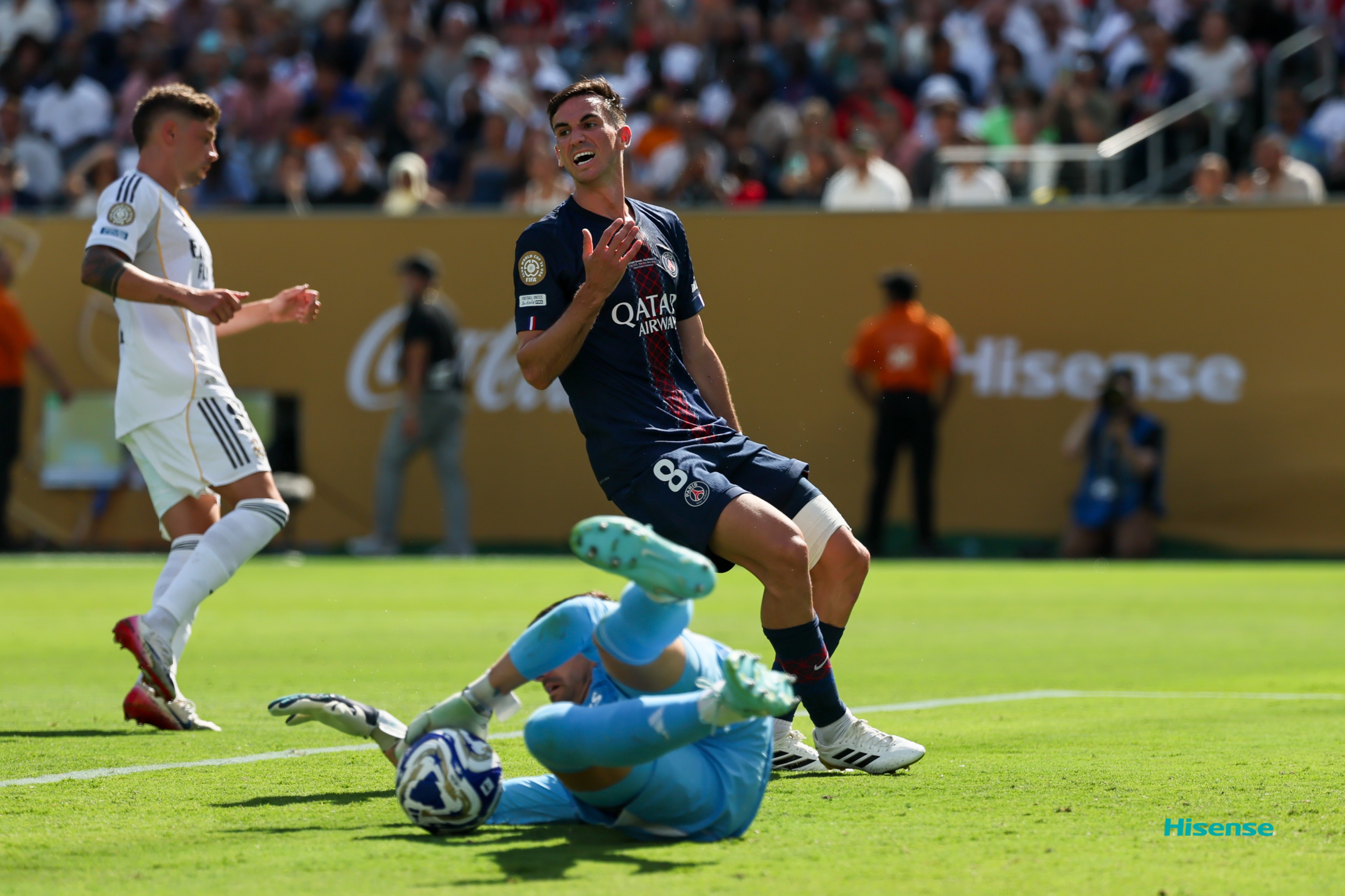 冲刺阶段体能课后，罗马造点机会备战足总杯，赛场秩序良好，纪律约束更严格的简单介绍