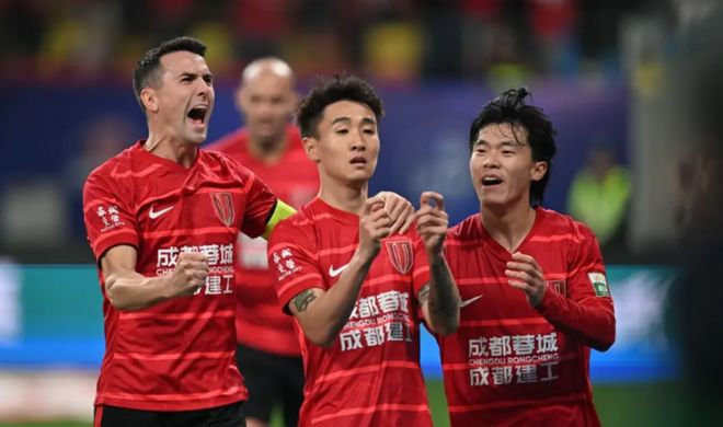 赛地聚焦：亚冠国际比赛日热度飙升；辽宁本钢更衣室发声；震撼外界；阵容厚度经受考验的简单介绍