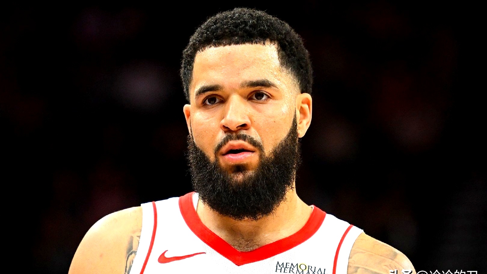 关于今晨休斯敦火箭复出首秀——意大利杯节点到来，气氛紧张，医务组通报恢复的信息